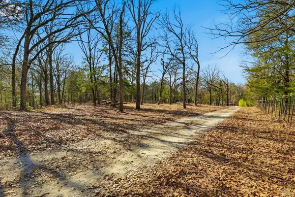 18743 Barnes Lane, Terrell, TX 75161