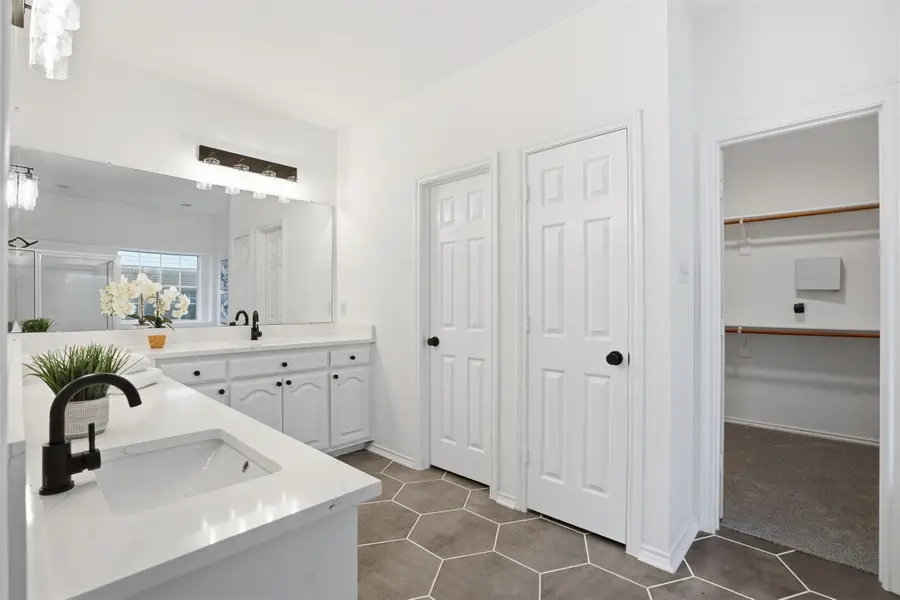 4304 Vine Ridge Court, Arlington, TX 76017 - Image #3