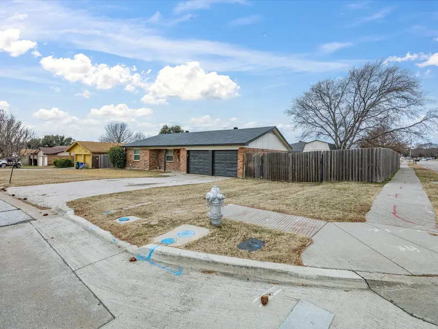 7621 Meadowbrook Drive, Watauga, TX 76148 - #3