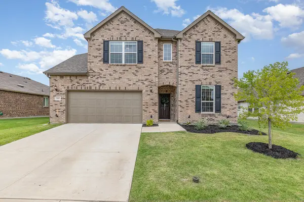 1517 Sawyer Drive, Aubrey, TX 76227