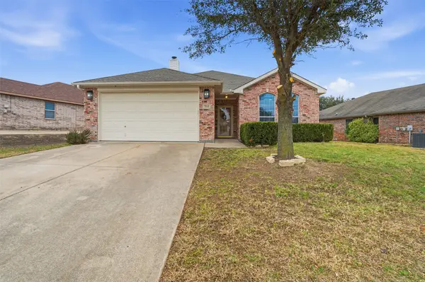 7213 Hogan Drive, Benbrook, TX 76126