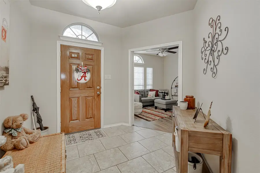 6815 Biondi Trail, Arlington, TX 76001 - Image #2