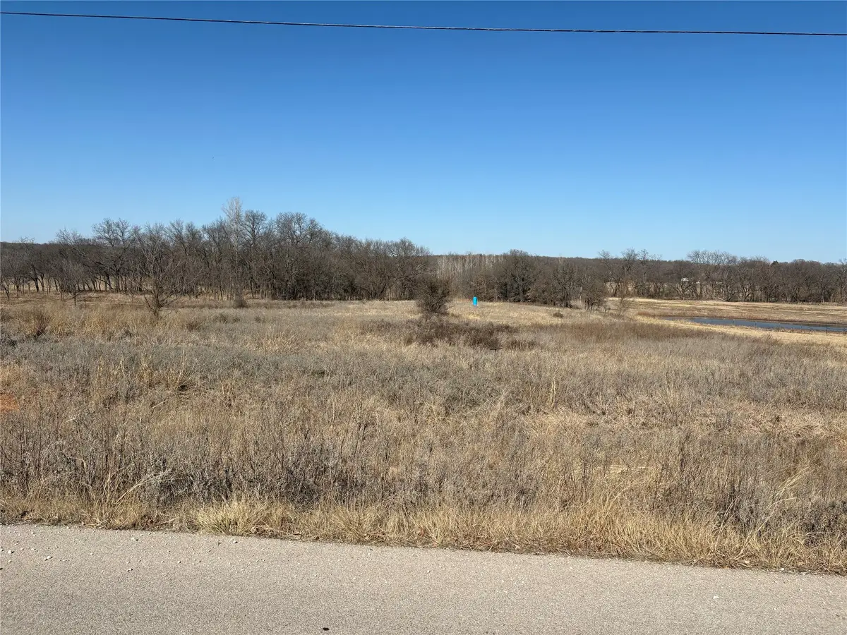 390 Rolling Hills Boulevard, Alvord, TX 76225 - Image #1