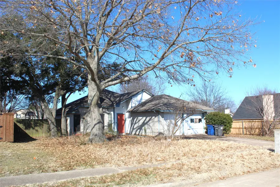 204 Hollywood Drive, Glenn Heights, TX 75154 - #2