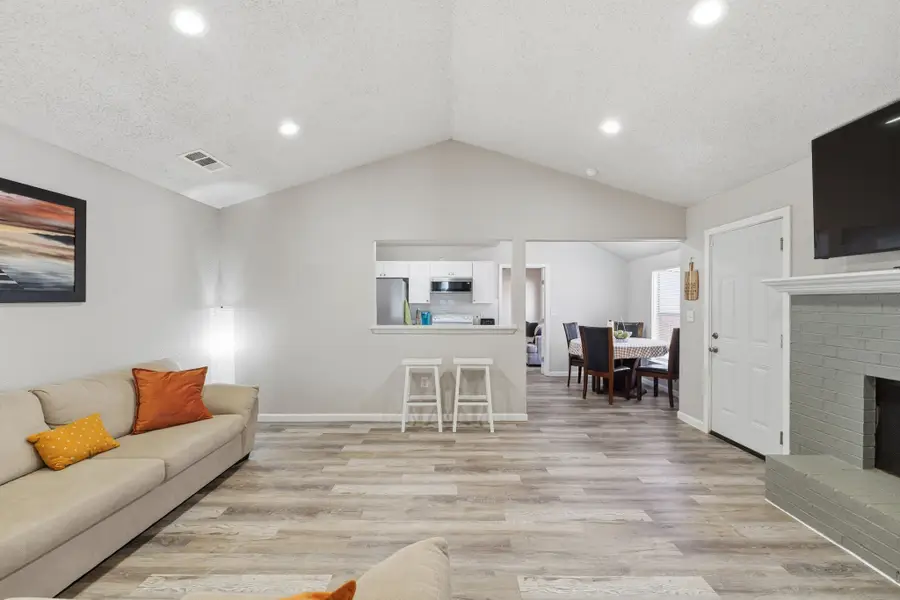 2306 Carol Good Lane, Carrollton, TX 75006 - Image #3