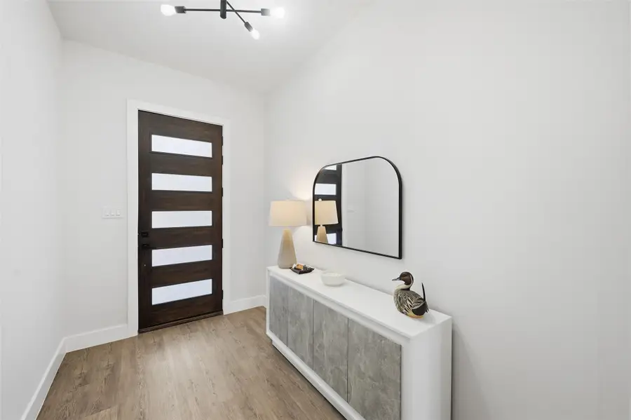 4033 Hammerly Drive, Dallas, TX 75212 - Image #3