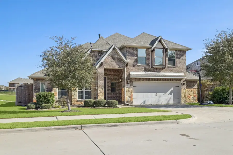 9413 Lakeway Drive, Argyle, TX 76226 - Image #3