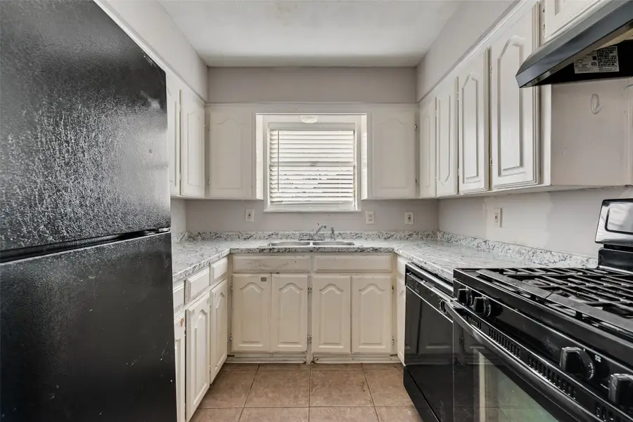 310 Katherine Court, Duncanville, TX 75137 - Image #3