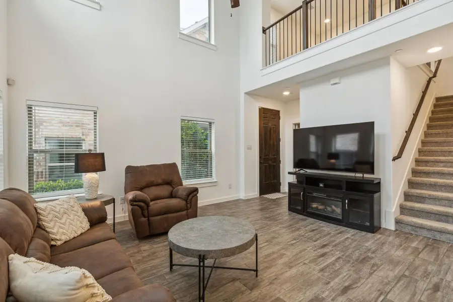 2756 Starburst Drive, Little Elm, TX 75068 - Image #3