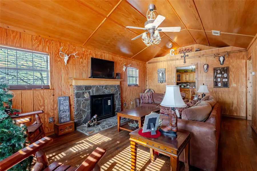 794 W Antelope Road #1, Windthorst, TX 76389 - #3