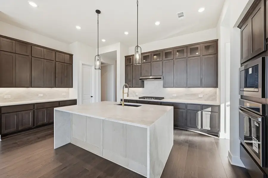 2265 Slate Drive, Waxahachie, TX 75167 - Image #2