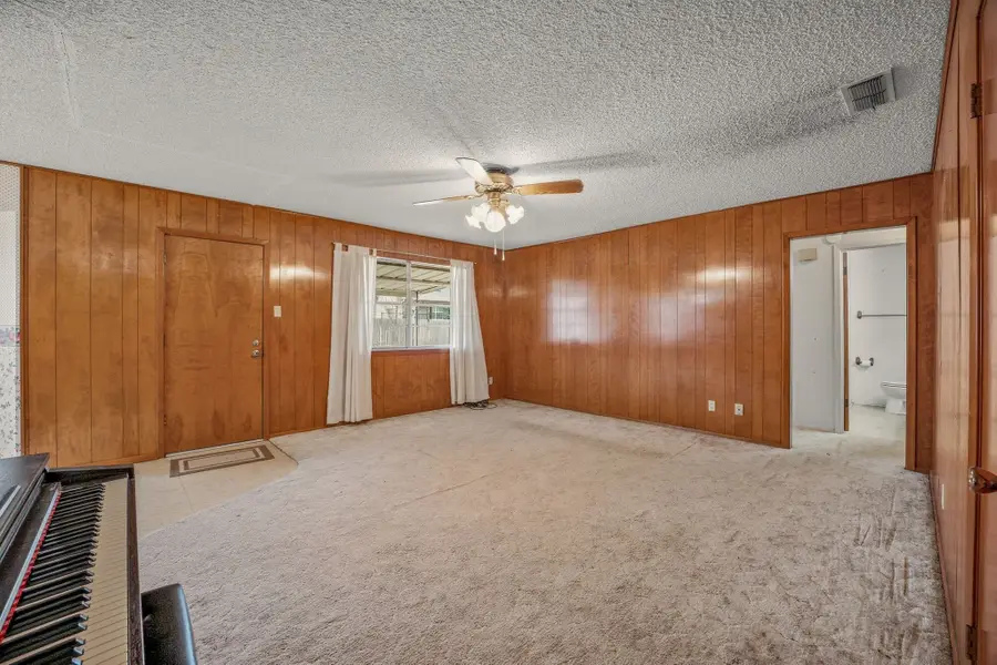 1211 W Cage Street, Stephenville, TX 76401 - Image #3