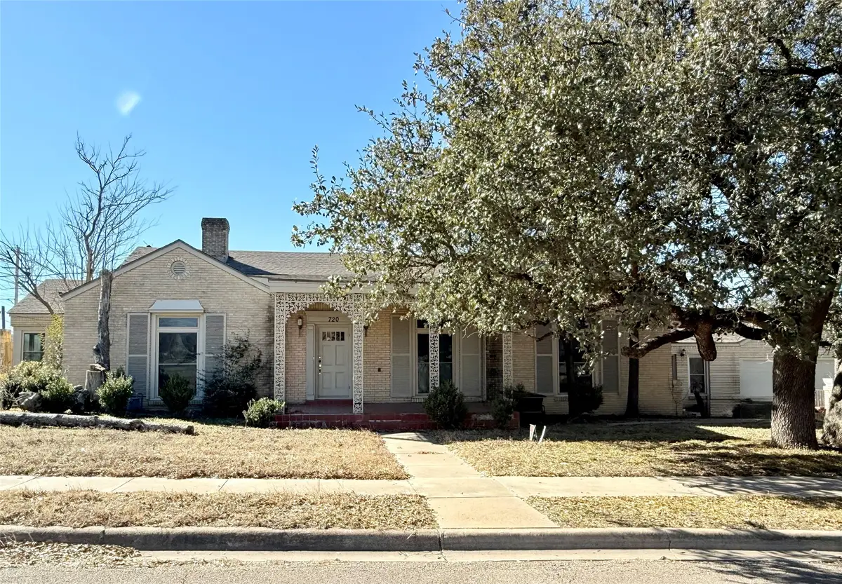 720 E Leslie Street, Hamilton, TX 76531 - #1