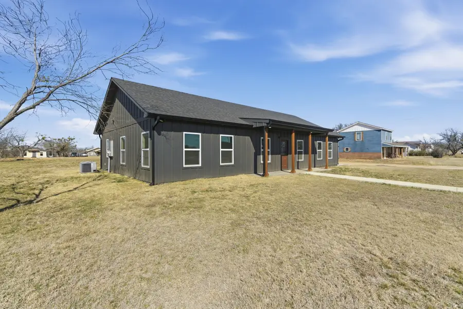 709 Harris Street, Cisco, TX 76471 - #2