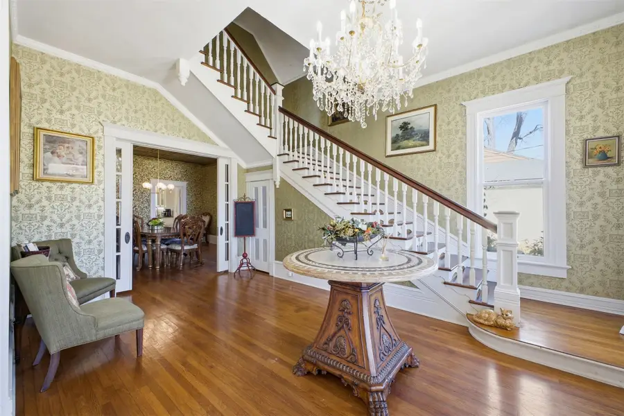 305 Davis Street N, Sulphur Springs, TX 75482 - #3