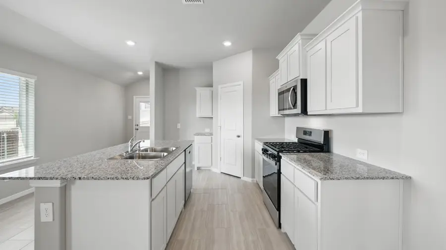 263 Rainwater Lane, Runaway Bay, TX 76246 - Image #3