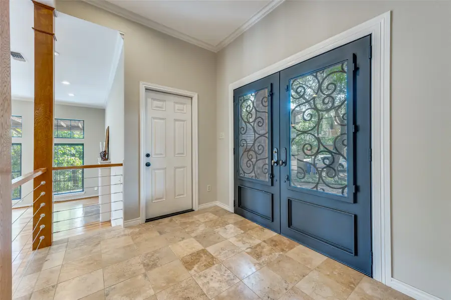 9126 Cochran Heights Drive, Dallas, TX 75220 - Image #2