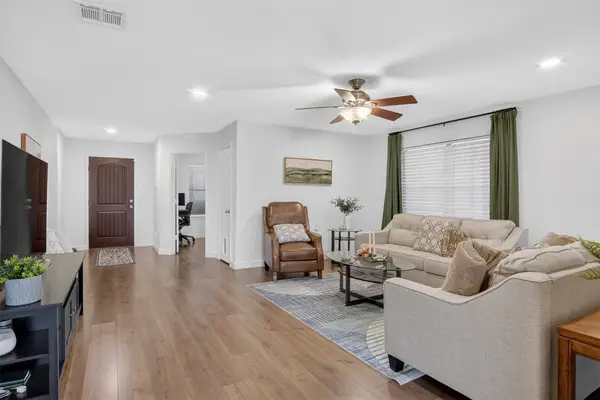 198 Brandie Mac Lane, Waxahachie, TX 75165