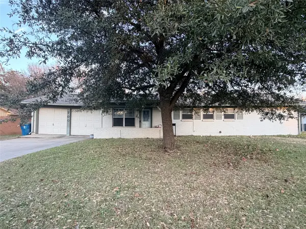 700 N Spears Street, Alvarado, TX 76009