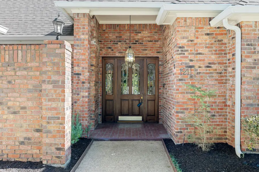 1211 Mackie Drive, Carrollton, TX 75007 - Image #3