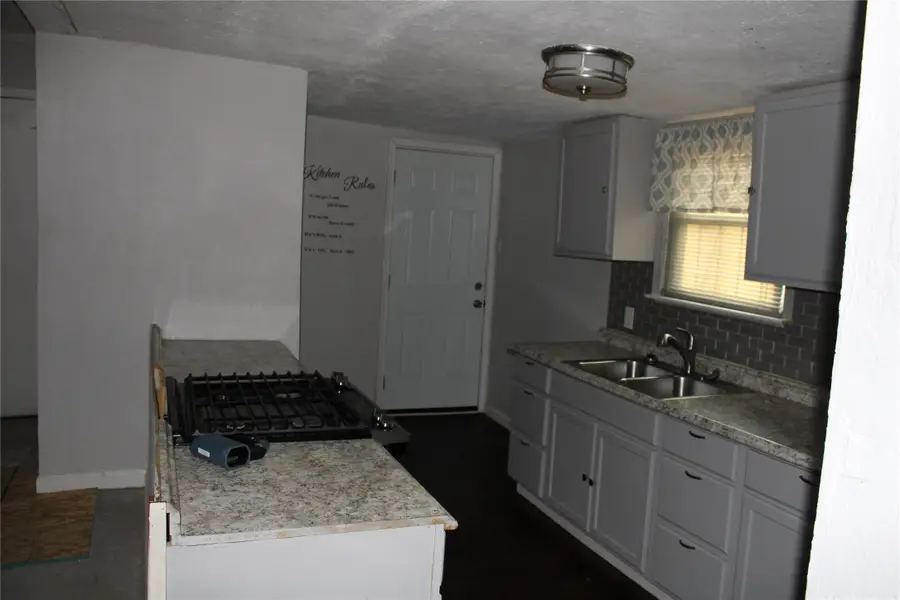 3858 Donalee Street, Fort Worth, TX 76119 - Image #3