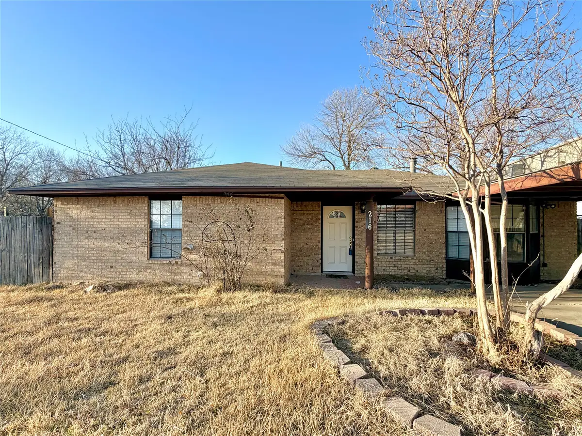 216 W Marshall Street, Palmer, TX 75152 - #1