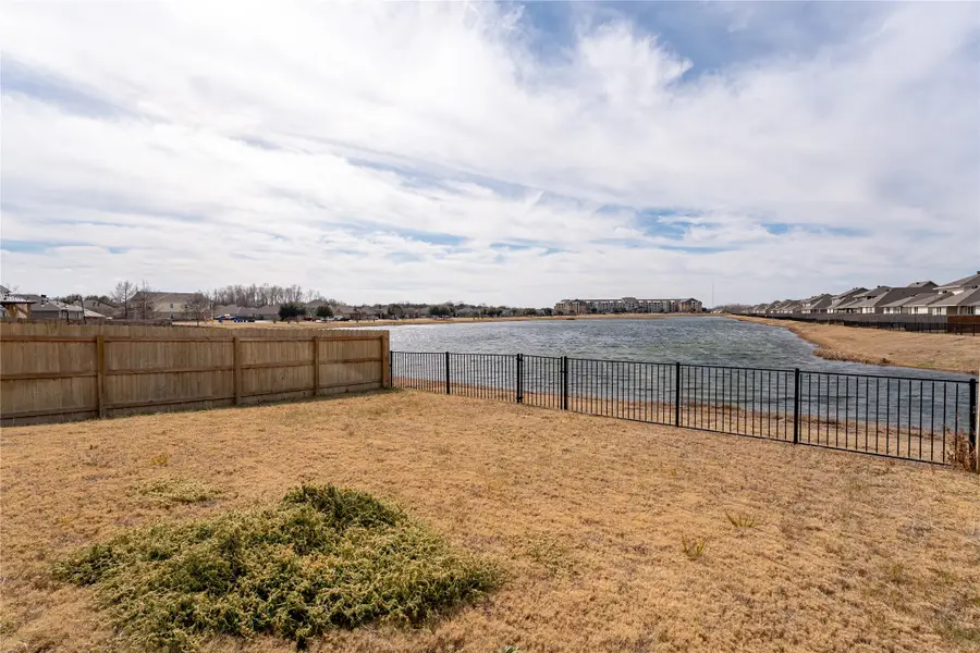 917 Placid Circle, Waco, TX 76706 - Image #2