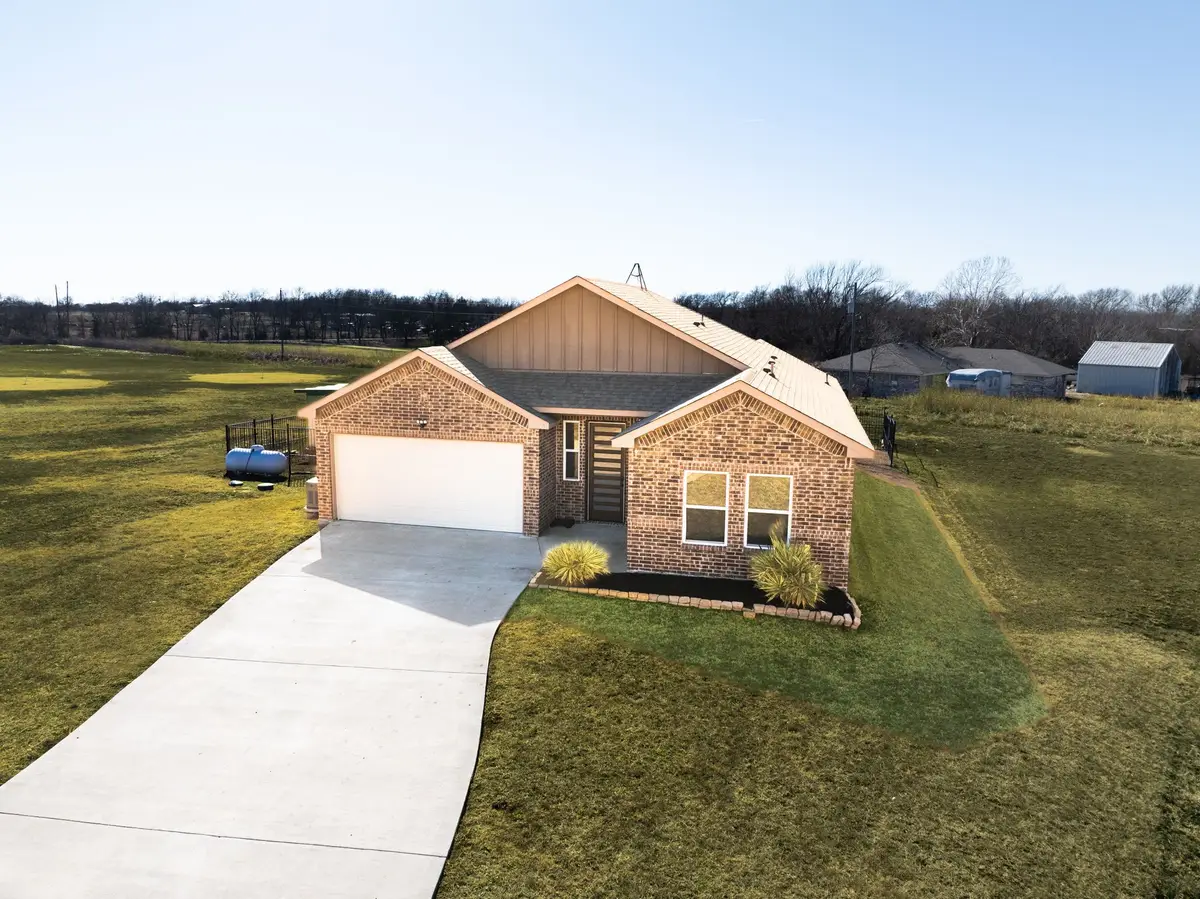 315 Delatorre Street, Trenton, TX 75490 - #1