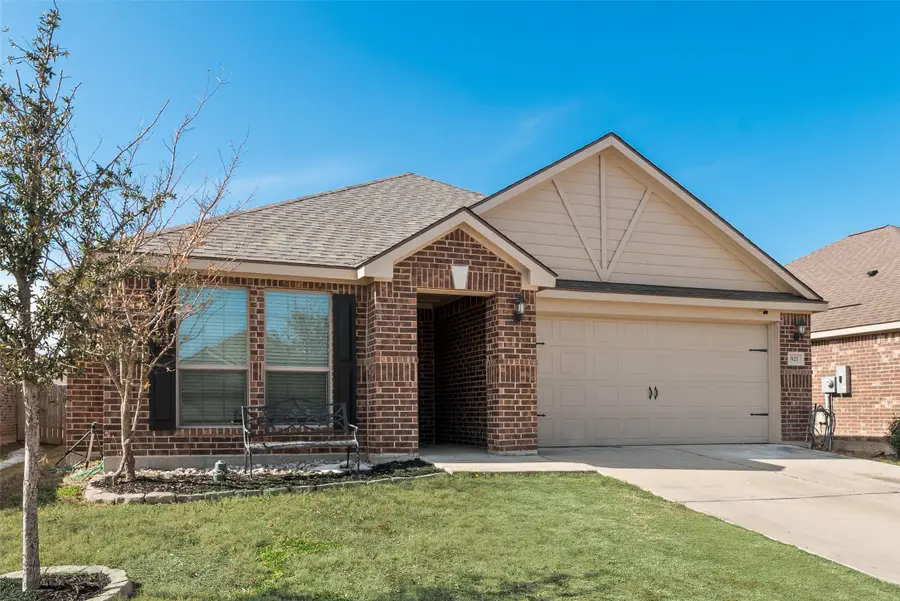 921 First Street, Sanger, TX 76266 - #2