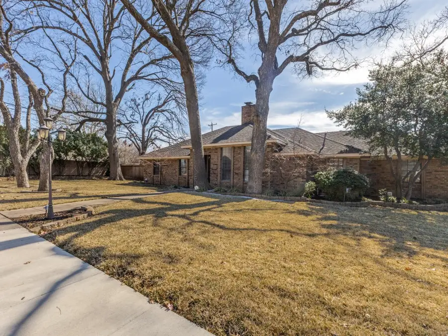 3410 Oxford Drive, Rowlett, TX 75088 - #2