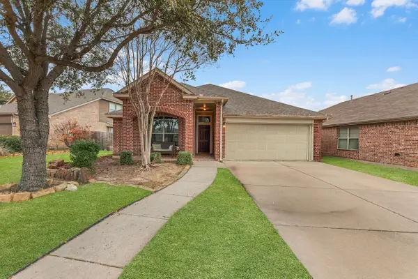 708 Saddleway Drive, Fort Worth, TX 76179