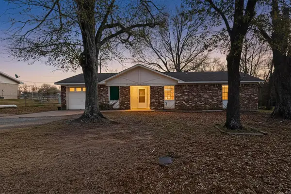 151 Northtown Drive, Wills Point, TX 75169