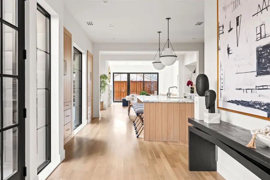 3936 Hawthorne Avenue, Dallas, TX 75219 - Image #3