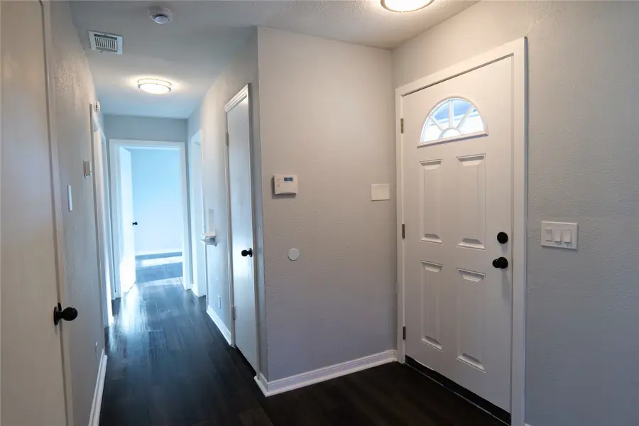 1555 Cape Cod Drive, Dallas, TX 75216 - Image #3