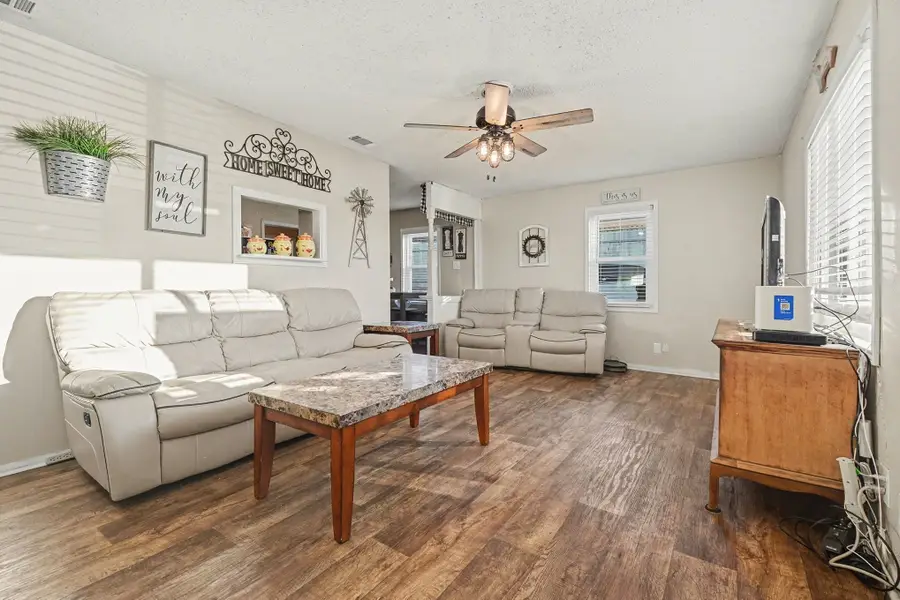 815 Wilson Drive, Princeton, TX 75407 - Image #3