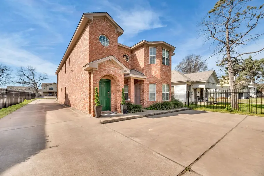 1903 S 11th Street #A & B, Waco, TX 76706 - #2