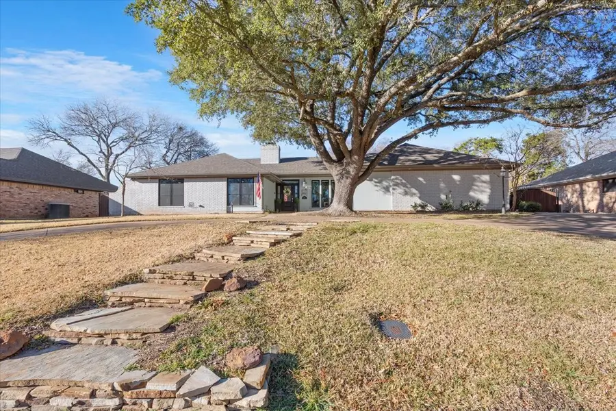 304 Trailwood Drive, Woodway, TX 76712 - Image #2