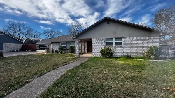 229 Crockett Lane, Hewitt, TX 76643