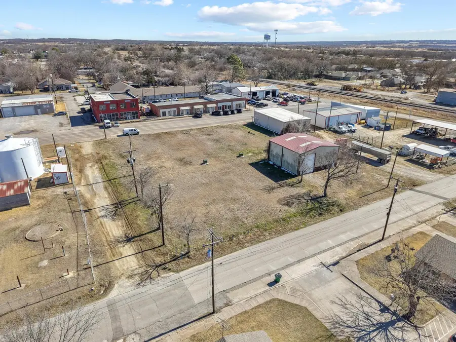 405 Grayson Street, Pottsboro, TX 75076 - #3