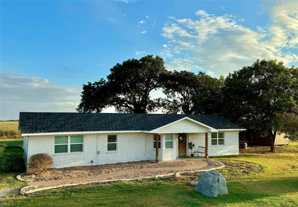 325 Grassy Way, Elm Mott, TX 76640