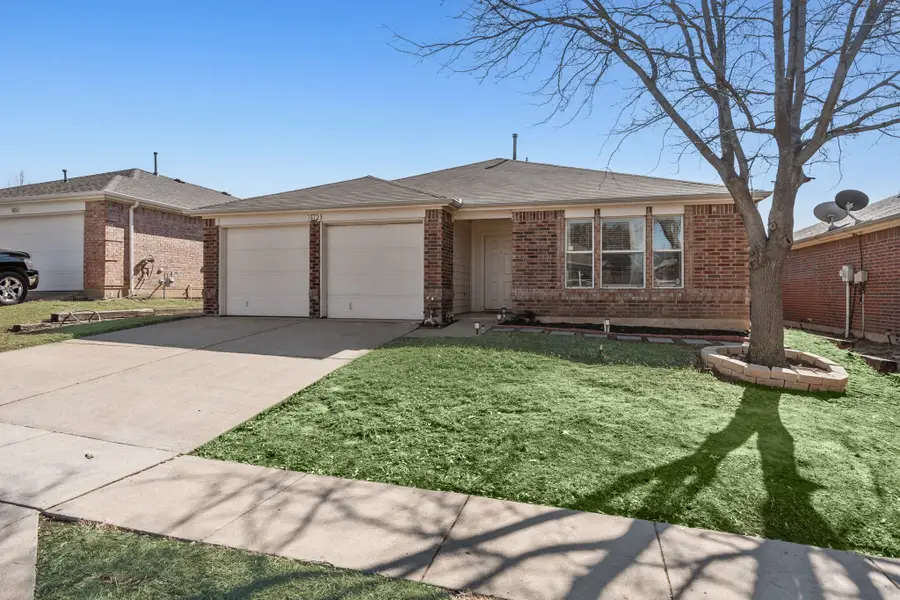 1812 Wind Dancer Trail, Fort Worth, TX 76131 - Image #3