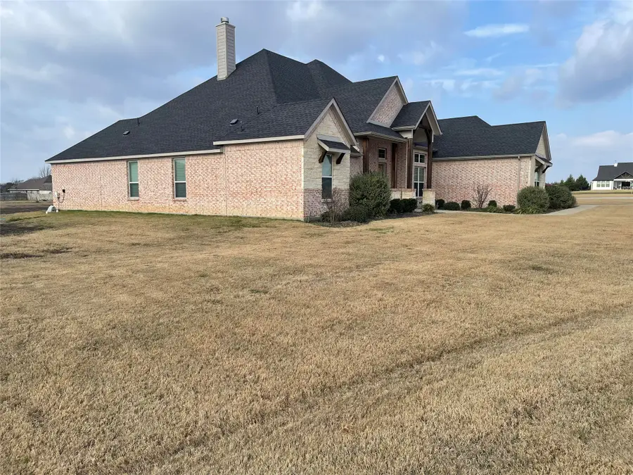 321 Rolling Meadows Drive, Waxahachie, TX 75165 - Image #2