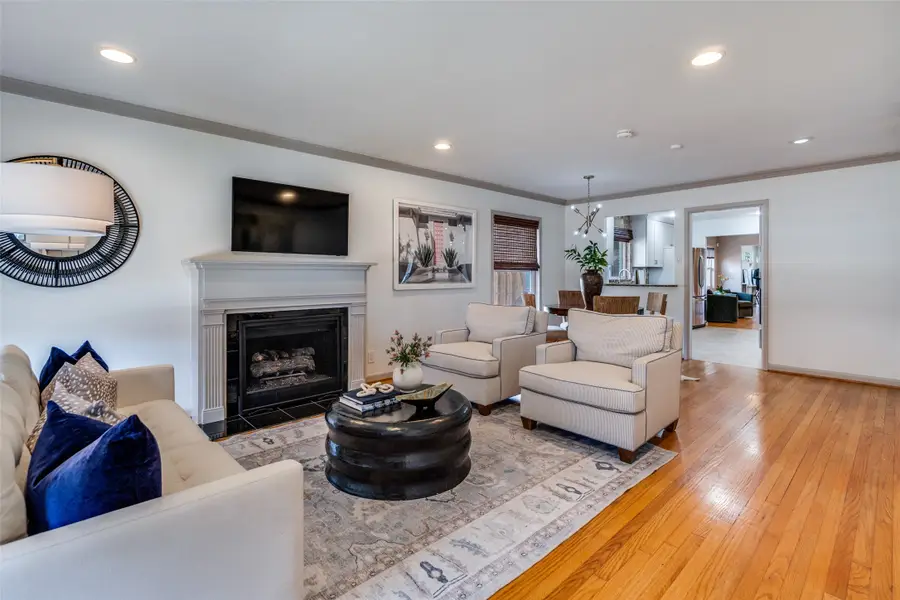 9702 Lakemont Drive, Dallas, TX 75220 - Image #2