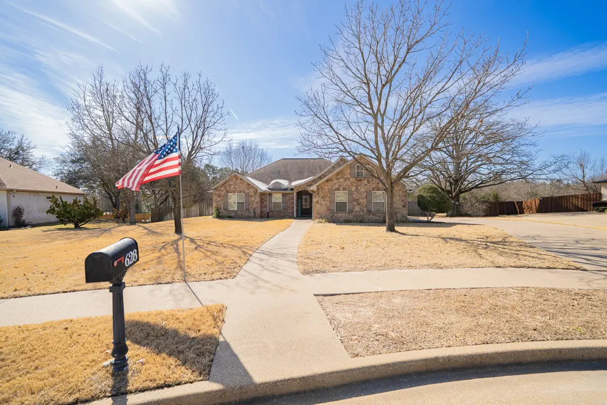 628 Abbey Road, Lindale, TX 75771 - #1