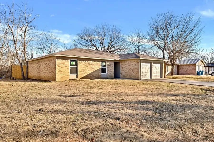 111 Lorie Street, Alvarado, TX 76009 - #2