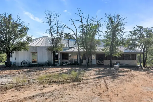 387 Jayden Lane, Loving, TX 76460