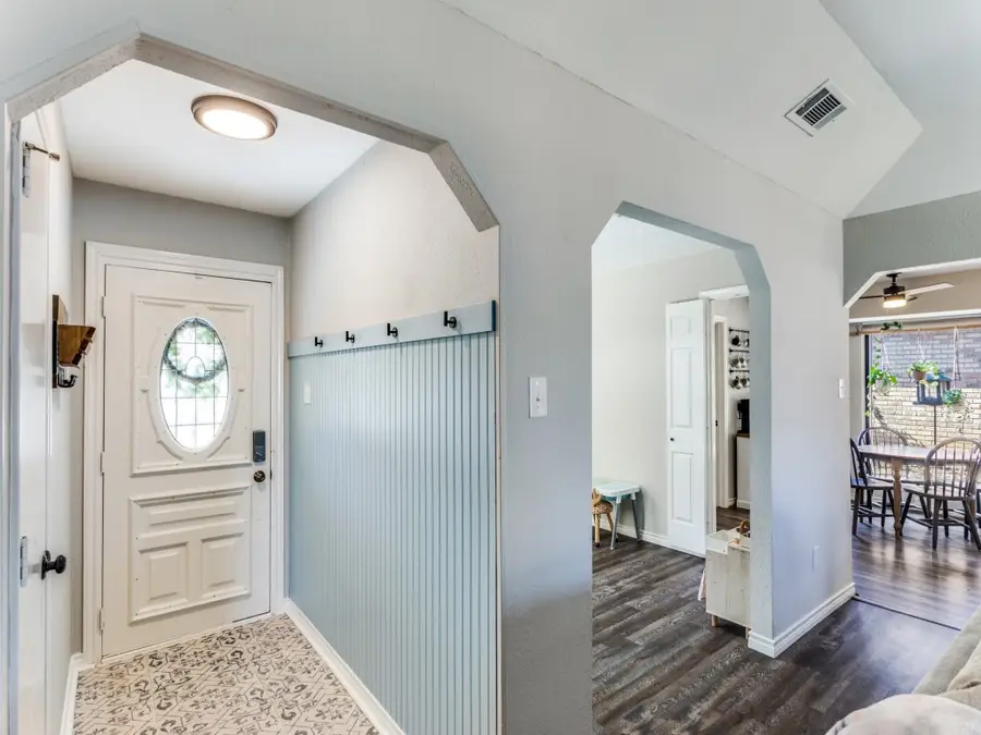 4454 Sweetgum Way, Fort Worth, TX 76133 - Image #2