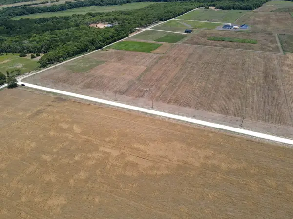 9117 County Road 101a, Grandview, TX 76050