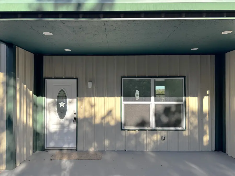 530 Lois Circle, Granbury, TX 76049 - #2