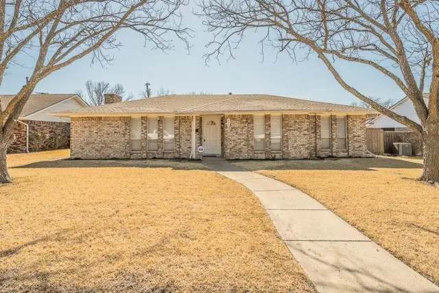 876 Dogwood Trail, Lancaster, TX 75146 - Image #1
